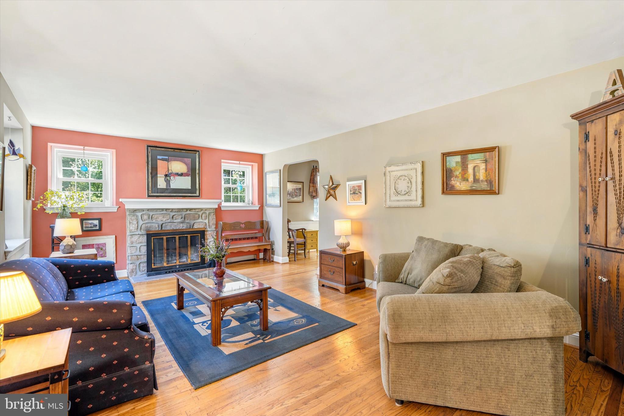 841 Ivy Road Ambler, PA 19002 - Photo 5 of 50 Living Room