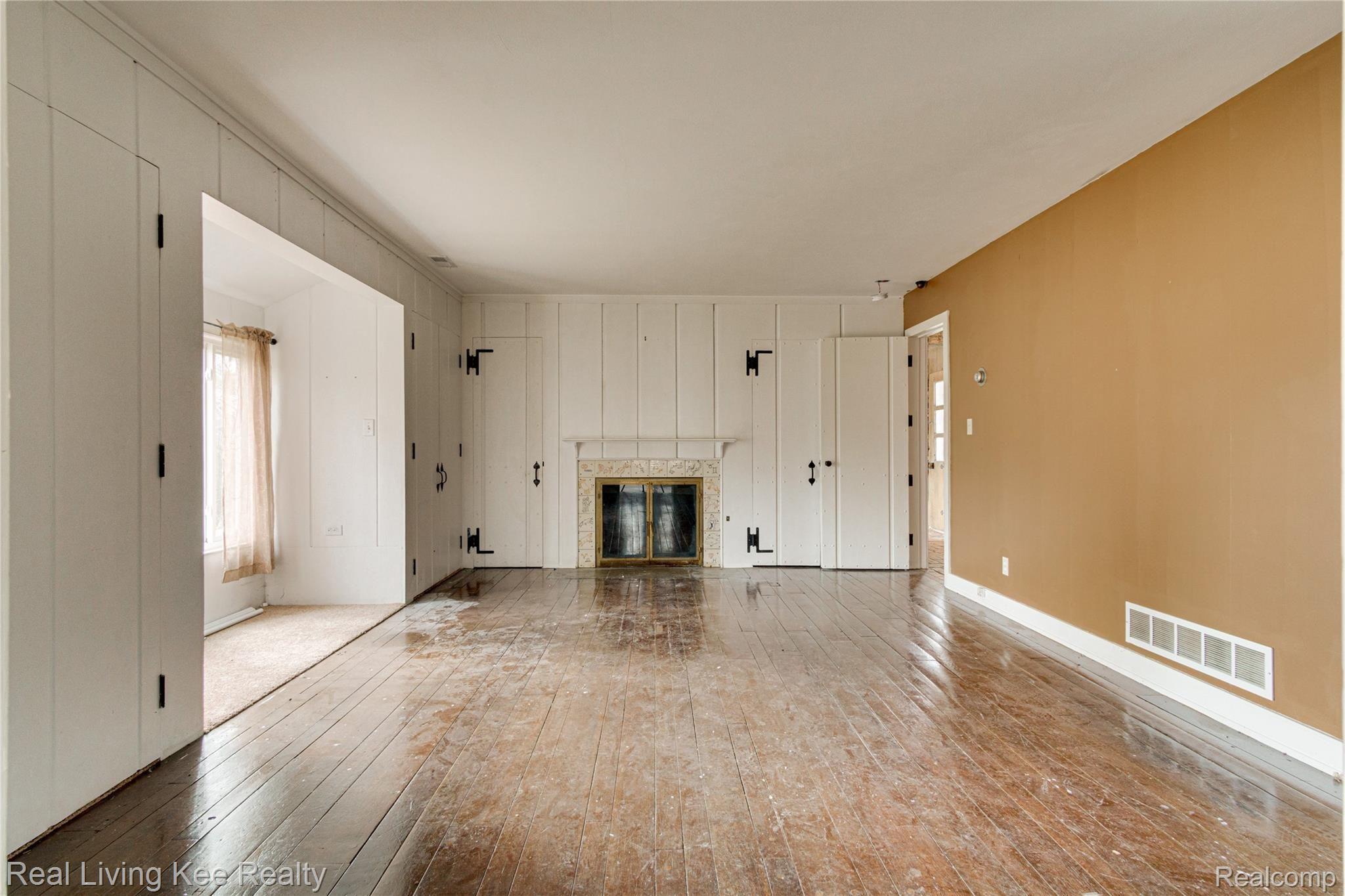 1267 Lake George Road Oakland, MI 48363 - Photo 50 of 80 Interiors (21 of 55).jpg