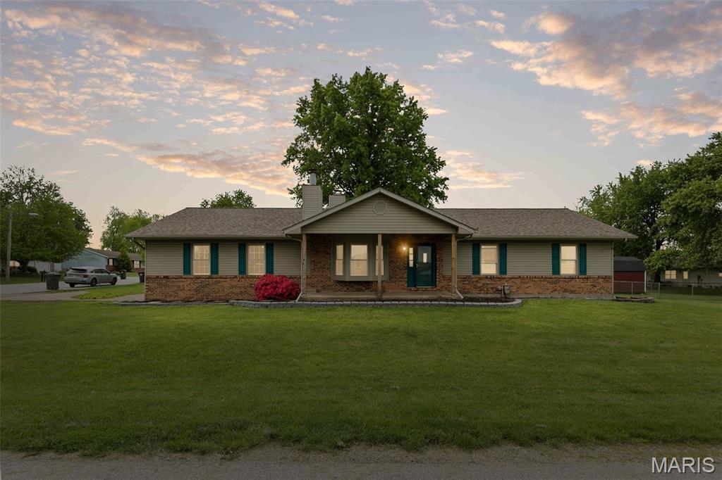 11 Kevin Street Waterloo, IL 62298 - Photo 1 of 14