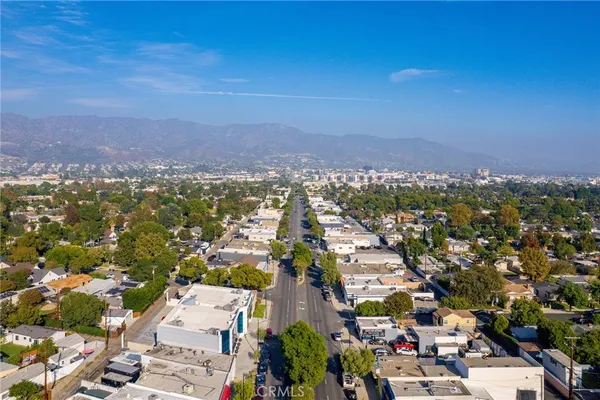 $1,100,000 | 2304-2306 West Burbank Boulevard, Burbank, CA 91506