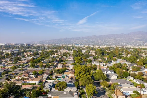 $1,100,000 | 2304-2306 West Burbank Boulevard, Burbank, CA 91506