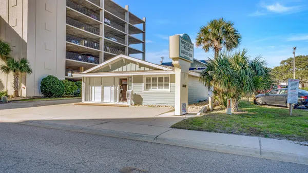 $1,799,000 | 3802 South Ocean Boulevard, North Myrtle Beach, SC 29582