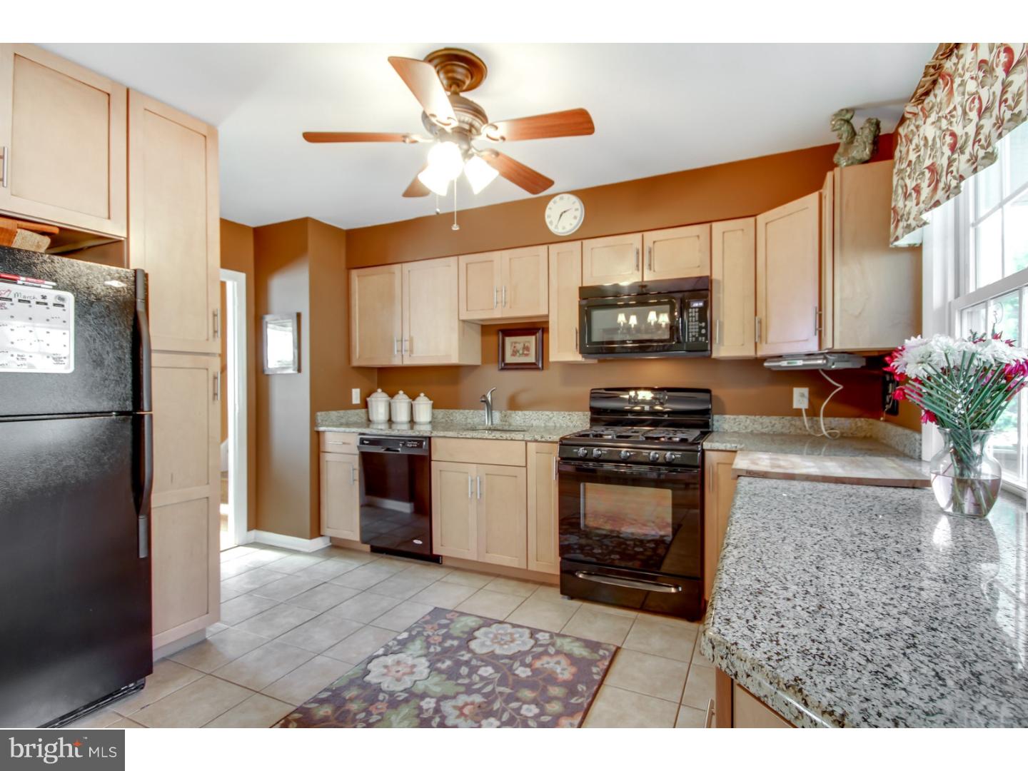 8 Brook Run Road Mount Holly, NJ 08060 - Photo 5 of 19 Gallery Image 5