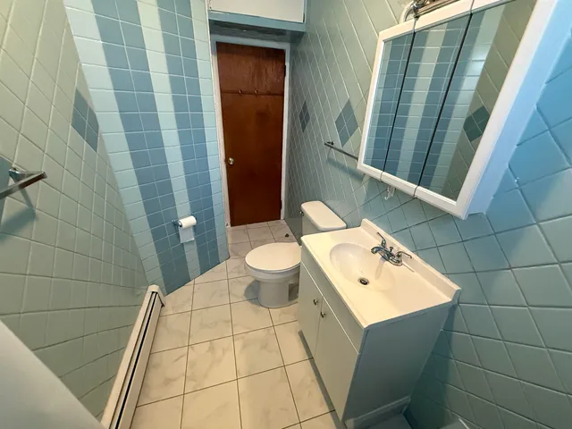 $1,800 | 152 West 27th Street, Unit 3R, Bayonne, NJ 07002