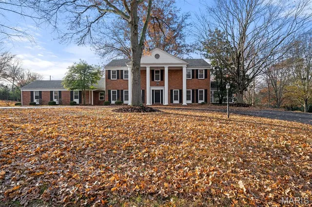 $1,749,999 | 849 Bluespring Lane, Frontenac, MO 63131