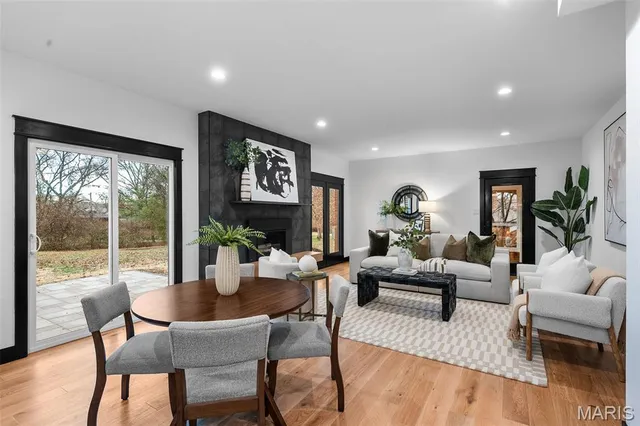 $1,749,999 | 849 Bluespring Lane, Frontenac, MO 63131