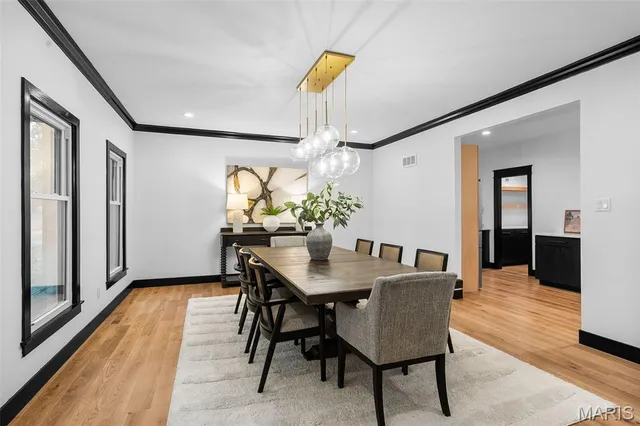 $1,749,999 | 849 Bluespring Lane, Frontenac, MO 63131