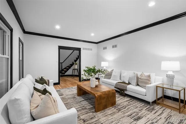 $1,749,999 | 849 Bluespring Lane, Frontenac, MO 63131