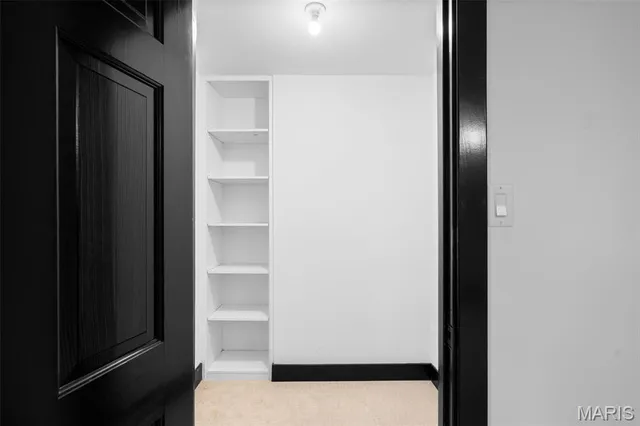 $1,749,999 | 849 Bluespring Lane, Frontenac, MO 63131