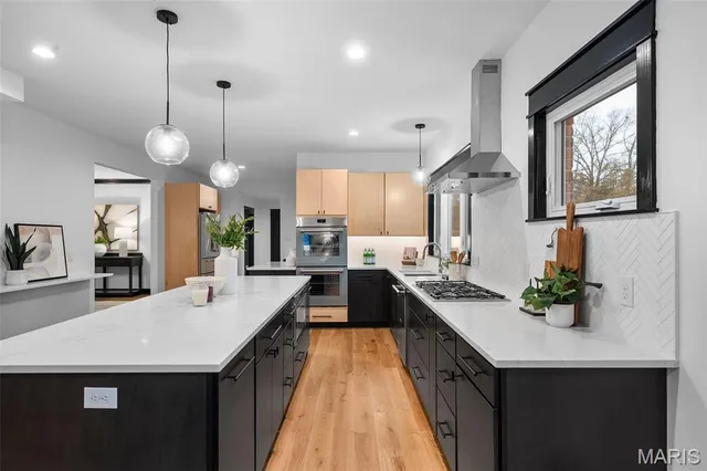 $1,749,999 | 849 Bluespring Lane, Frontenac, MO 63131