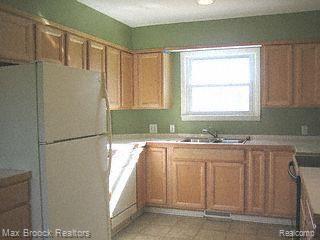5640 East Clyde Road Howell, MI 48855 - Photo 8 of 16 Kitchen