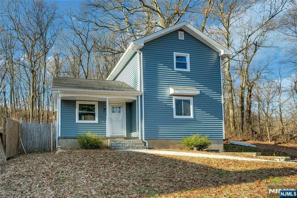 $399,000 | 157 Kings Highway, Roxbury Township, NJ 07850