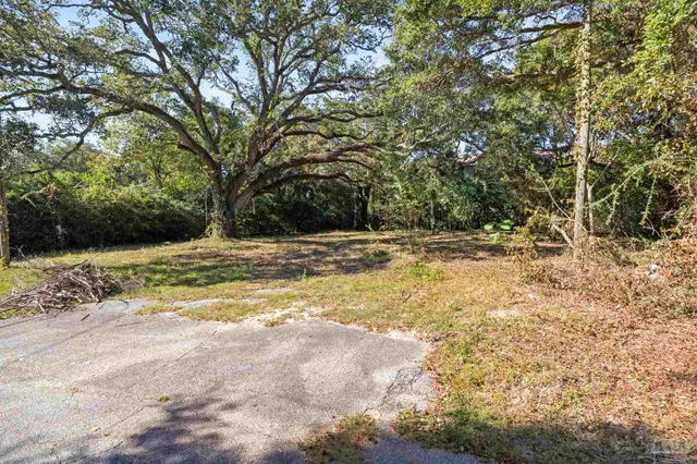 $32,000 | 956 North Hansel Street, Pensacola, FL 32505