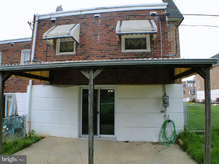 10209 West Keswick Road Philadelphia, PA 19114 - Photo 15 of 16 Exterior Back