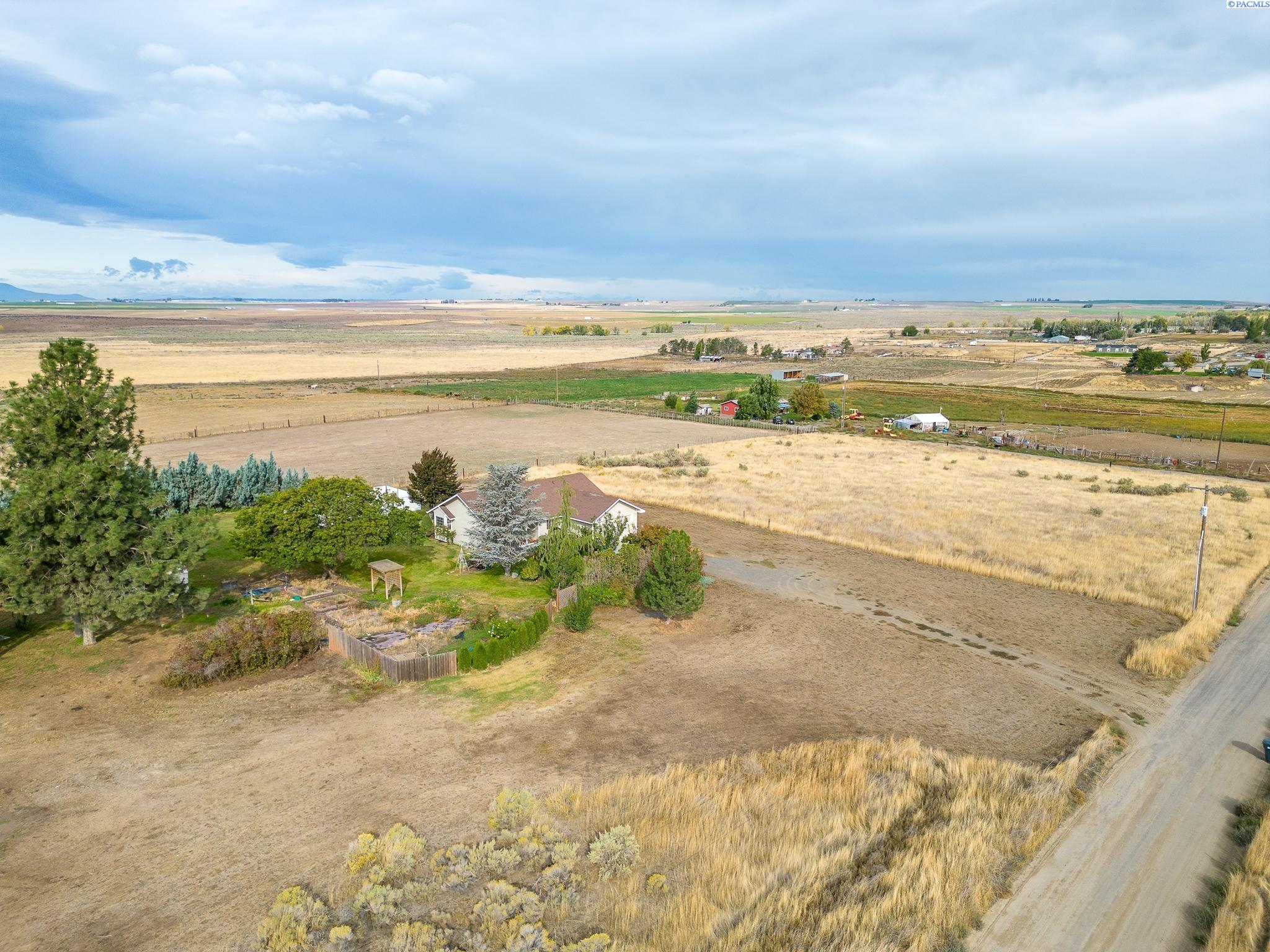 51 Meeker Road Pasco, WA 99301 - Photo 29 of 41 Gallery Image 29