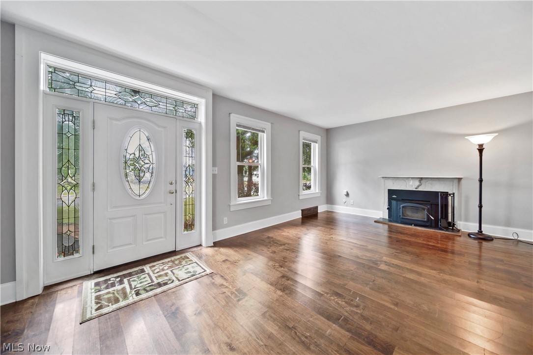 1927 Brainard Road Cleveland, OH 44124 - Photo 4 of 30