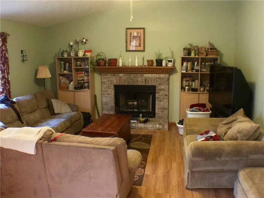 2737 Lawson Ridge Road Nashville, IN 47448 - Photo 6 of 10 Gallery Image 6