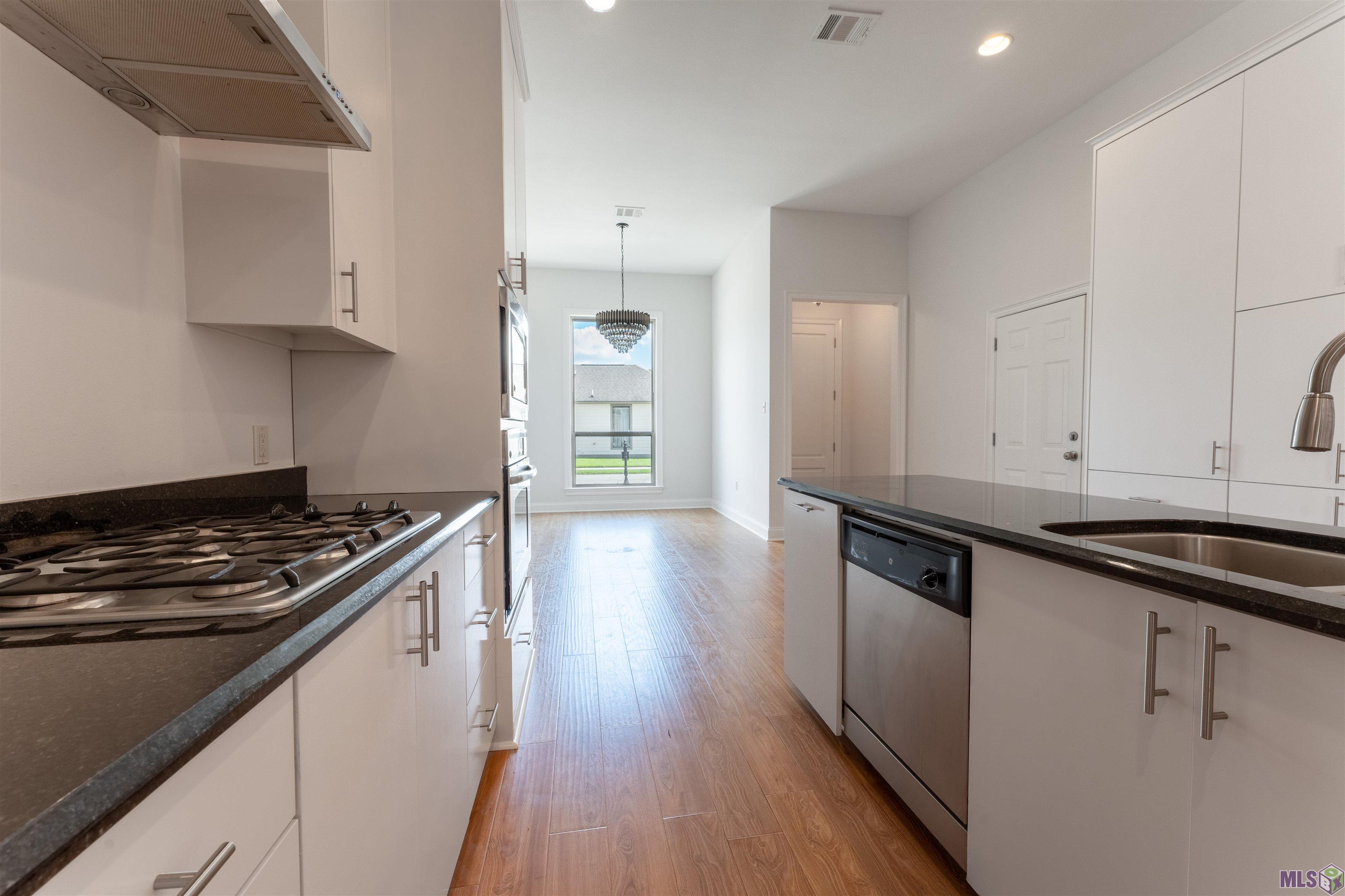 17836 Spring Creek Drive Baton Rouge, LA 70817 - Photo 4 of 18 Gallery Image 4