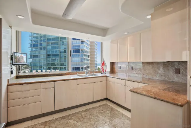 $3,295,000 | 1810 Avenida Del Mundo, Unit 703, Coronado, CA 92118