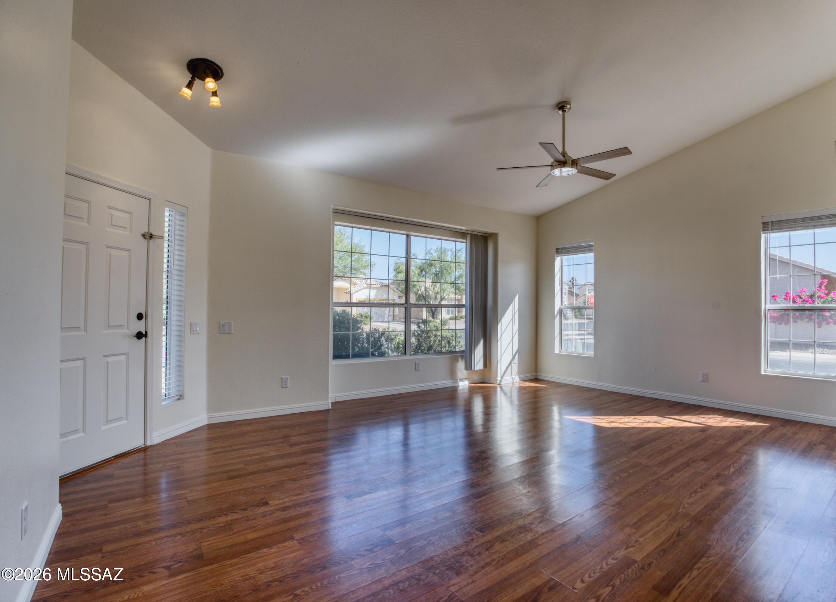 7216 West Rivulet Drive Tucson, AZ 85743 - Photo 7 of 39