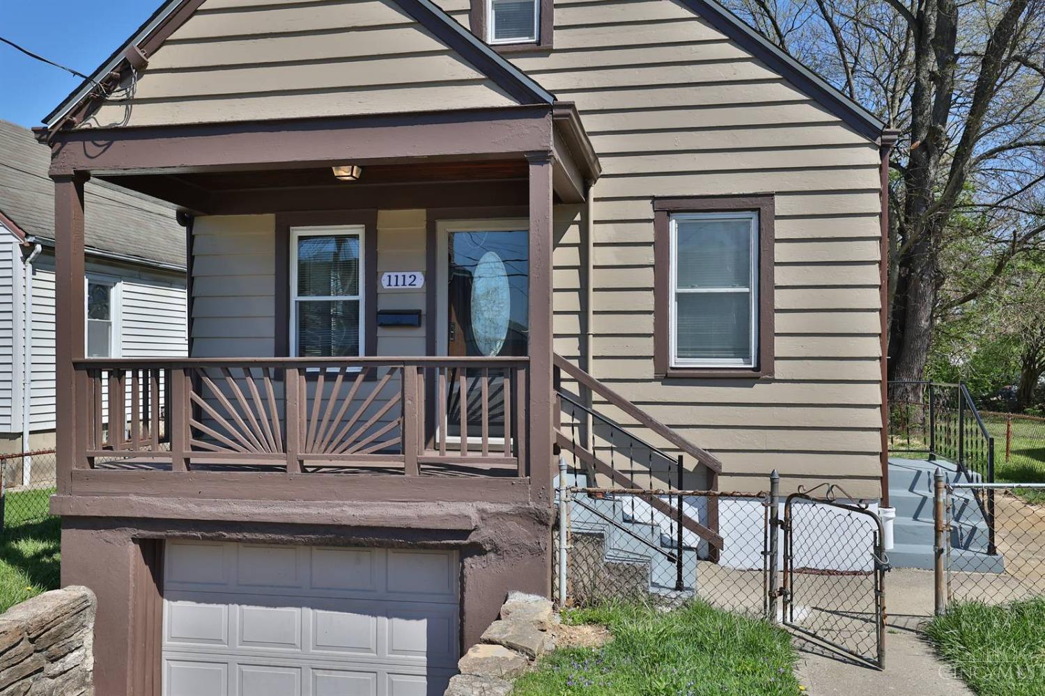 1112 Groesbeck Road Cincinnati, OH 45224 - Photo 3 of 24 Gallery Image 3