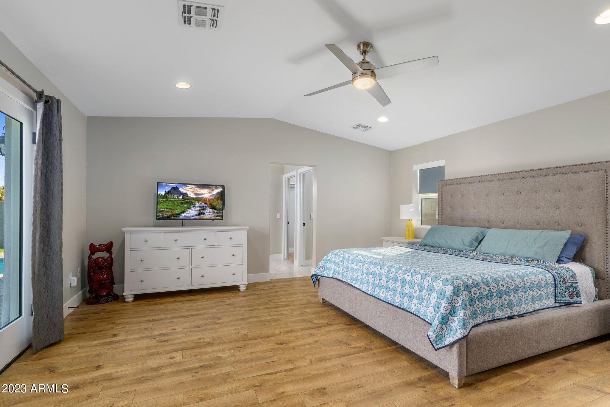 1501 West Ruth Avenue Phoenix, AZ 85021 - Photo 14 of 35 20-web-or-mls-_TMR2413