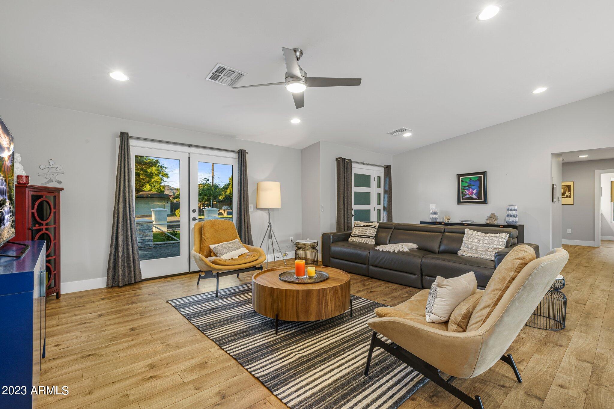 1501 West Ruth Avenue Phoenix, AZ 85021 - Photo 5 of 35 11-web-or-mls-_TMR2711.1