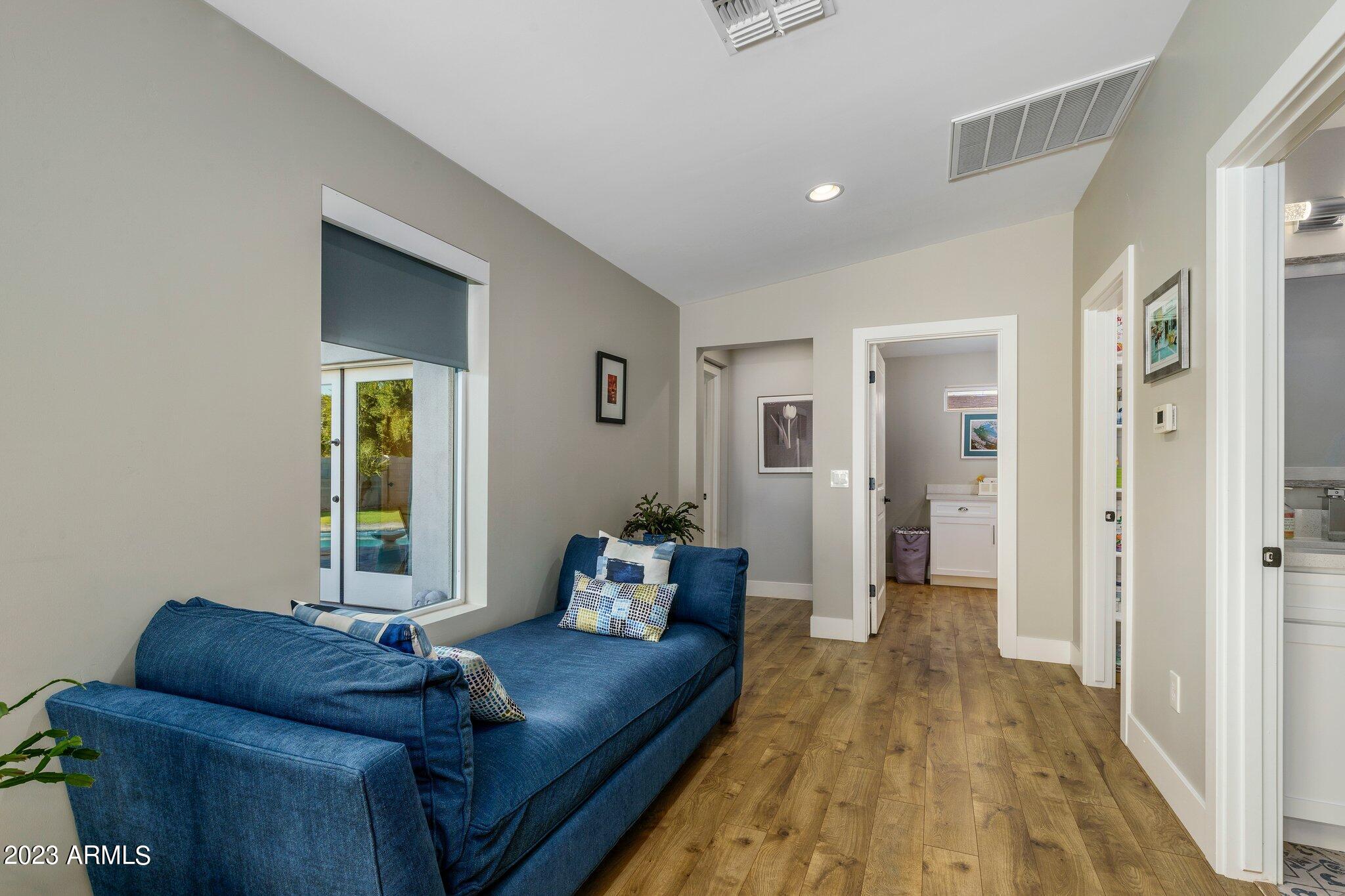 1501 West Ruth Avenue Phoenix, AZ 85021 - Photo 10 of 35 19-web-or-mls-_TMR2514