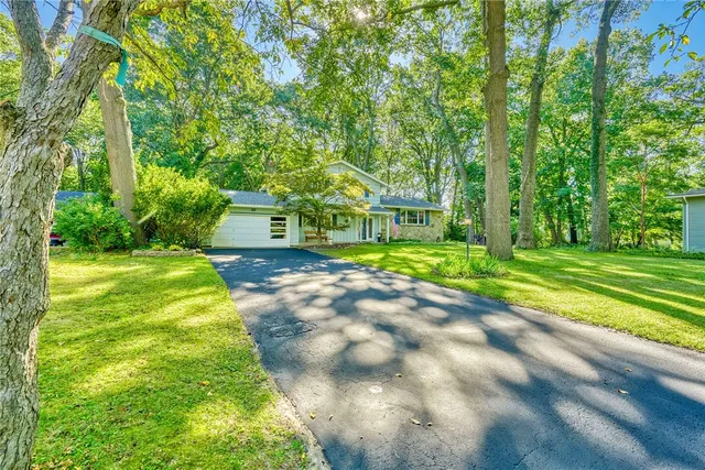 $375,000 | 696 Summit Drive, Webster, NY 14580