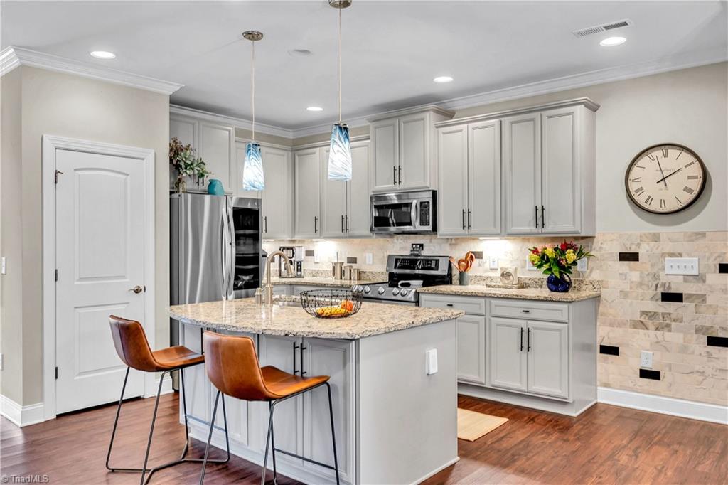 3969 Amber Meadows Road, Unit 21 High Point, NC 27265 - Photo 5 of 28