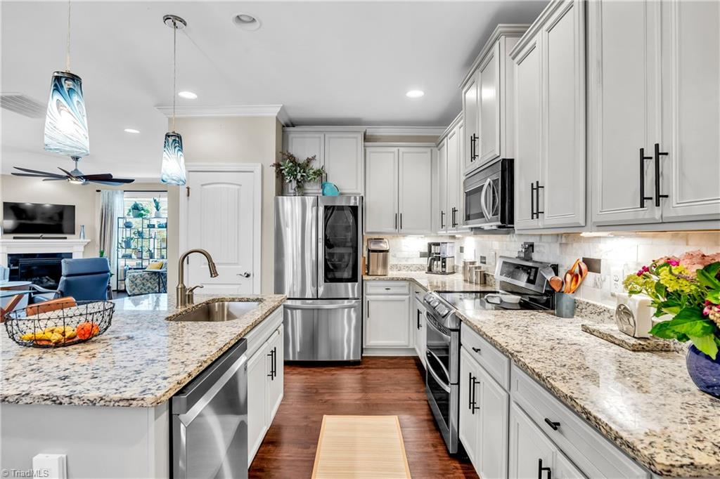 3969 Amber Meadows Road, Unit 21 High Point, NC 27265 - Photo 7 of 28