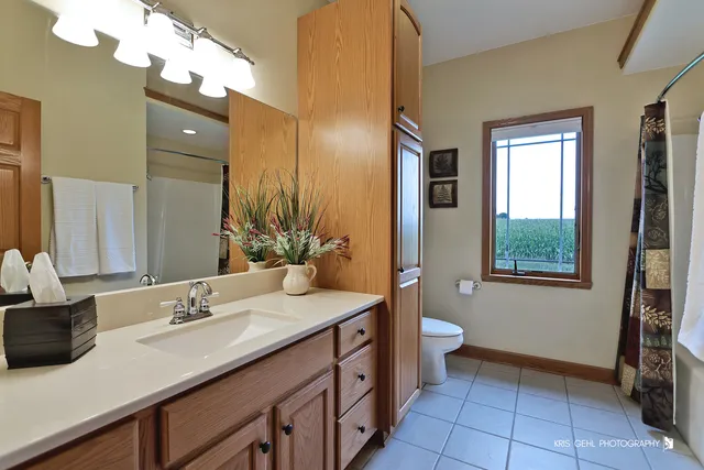 $990,000 | 5619 352nd Avenue, Burlington, WI 53105