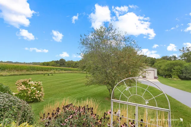 $990,000 | 5619 352nd Avenue, Burlington, WI 53105