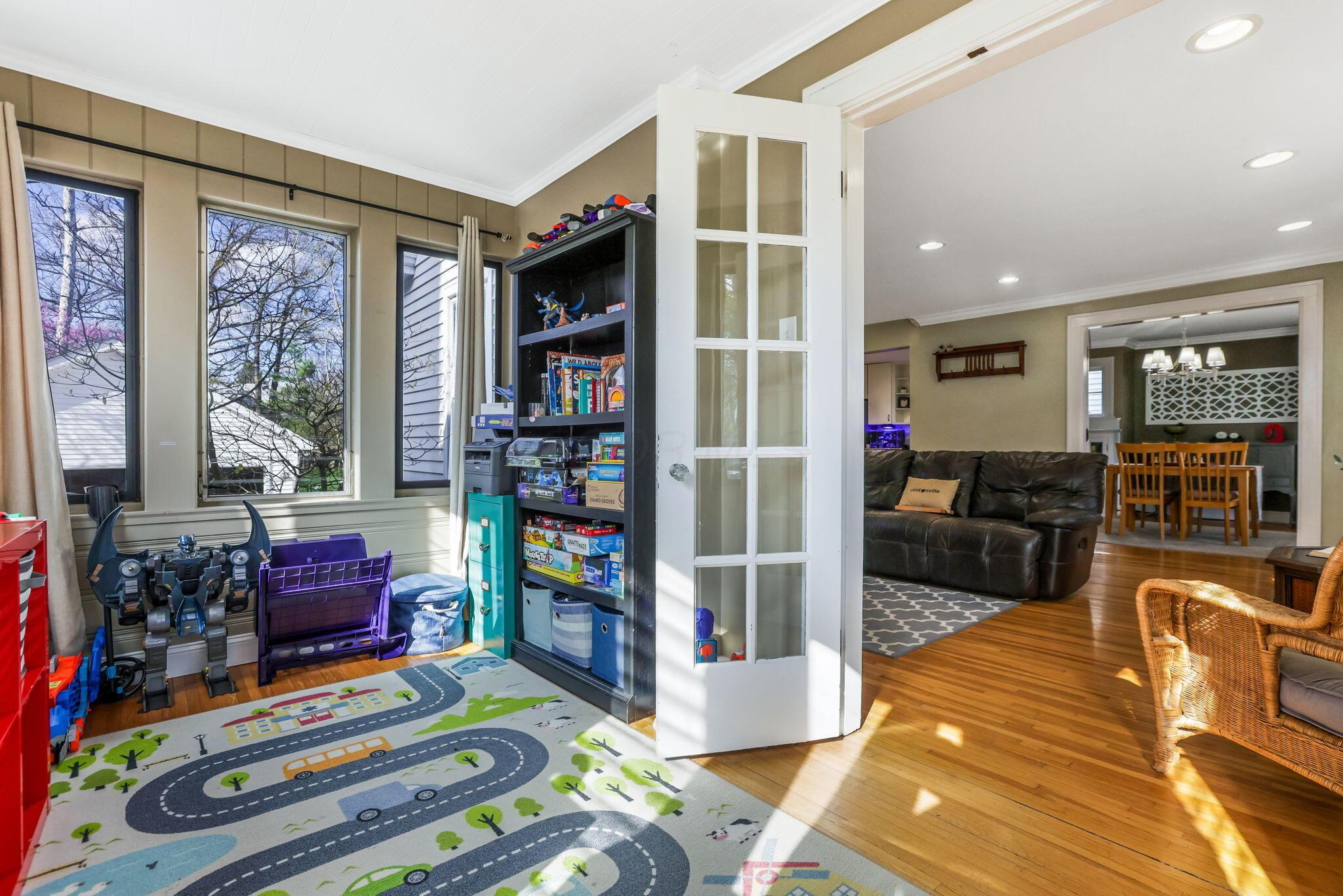 90 Brevoort Road Columbus, OH 43214 - Photo 7 of 50 Home Office/Den or Playroom off main living room