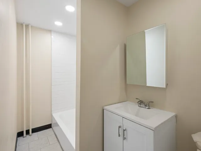 $3,000 | 75 Bellingham Street, Unit 1, Chelsea, MA 02150