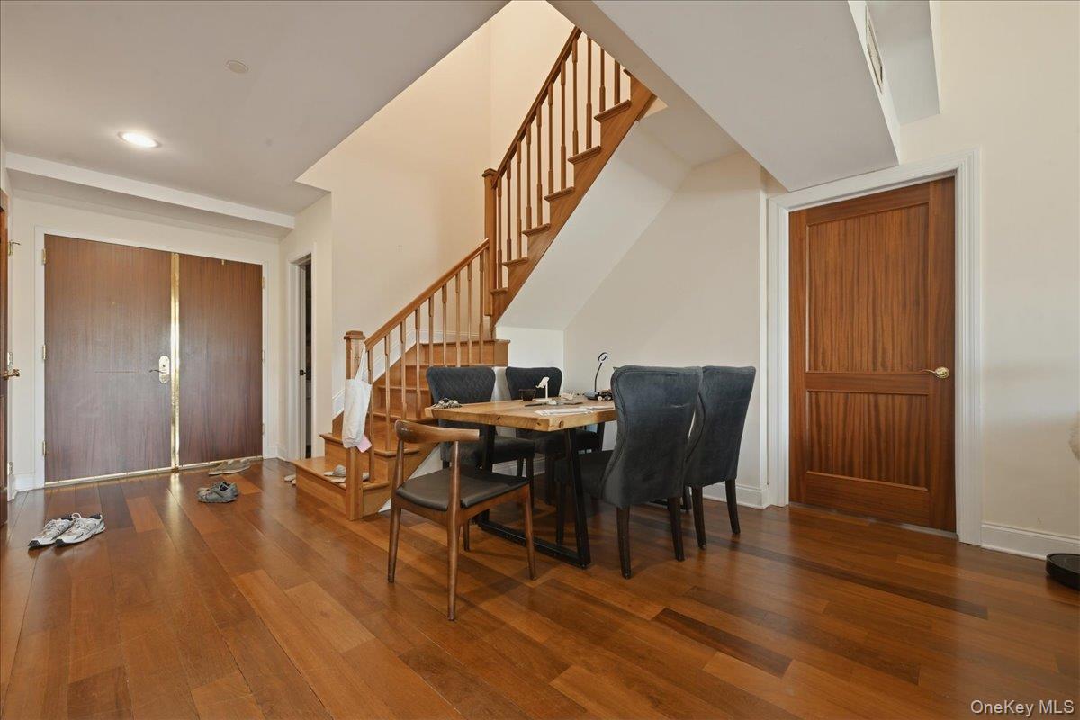 171 Great Neck Road, Unit 4L Great Neck, NY 11021 - Photo 8 of 19