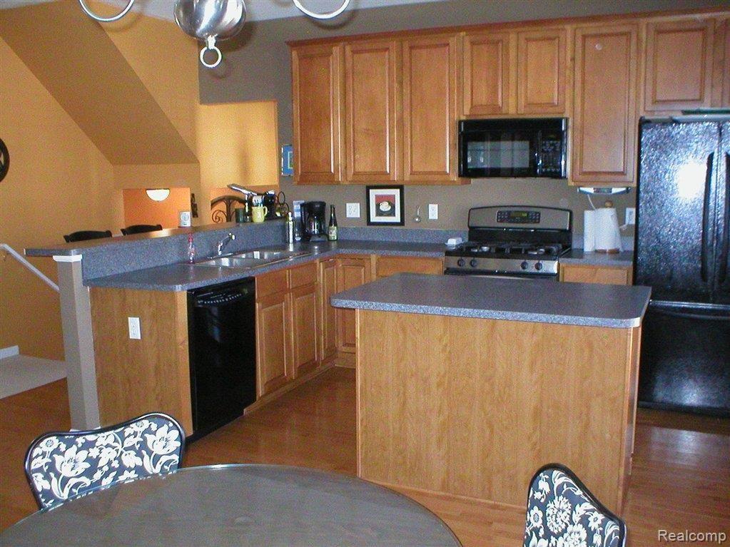 702 Cherry Orchard Road, Unit 158 Canton, MI 48188 - Photo 4 of 19 Kitchen.JPG
