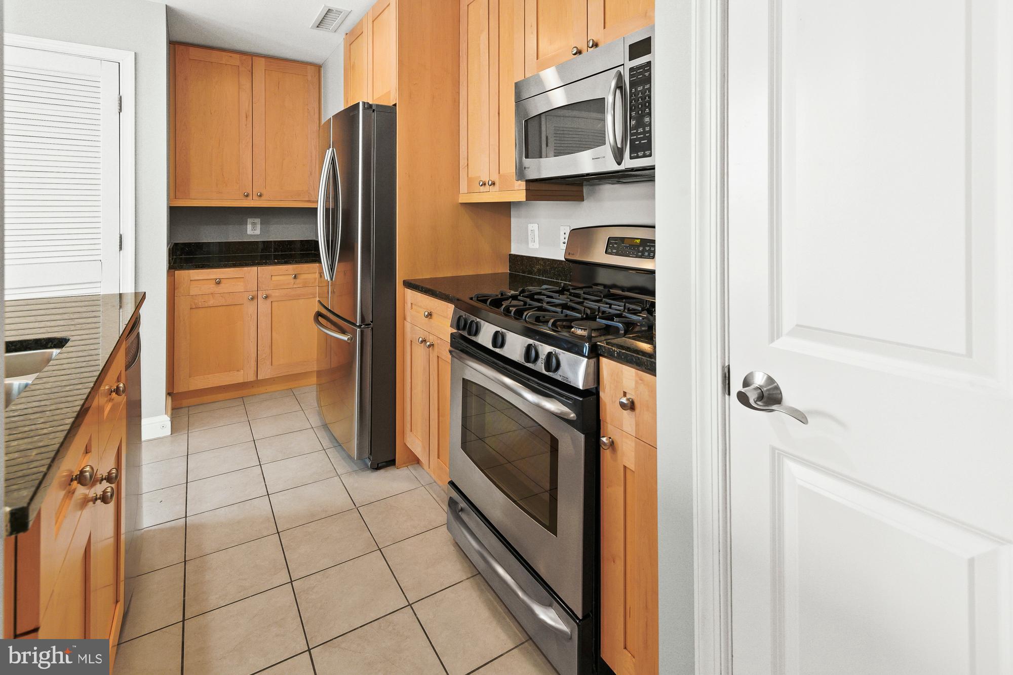 11990 Market Street, Unit 406 Reston, VA 20190 - Photo 4 of 39
