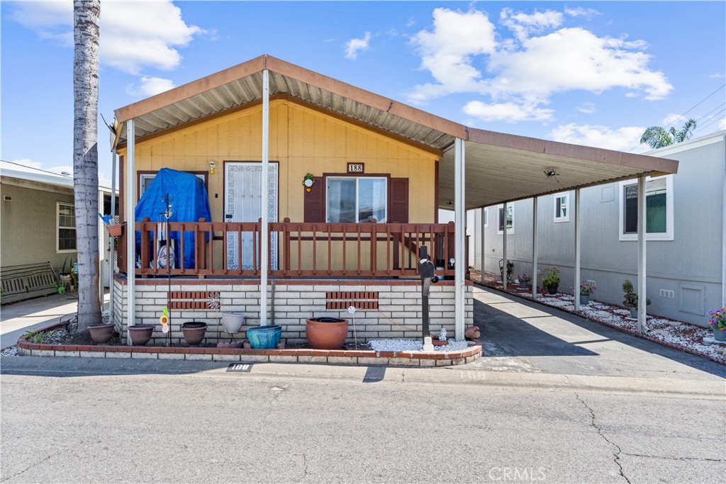 10001 West Frontage Road, Unit 188 South Gate, CA 90280 - Photo 2 of 27