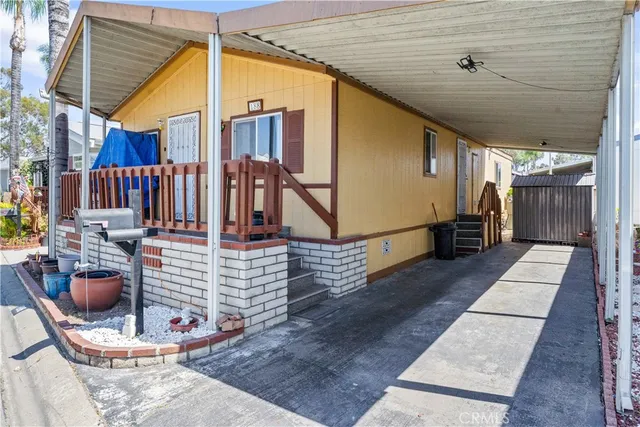 $220,000 | 10001 West Frontage Road, Unit 188, South Gate, CA 90280