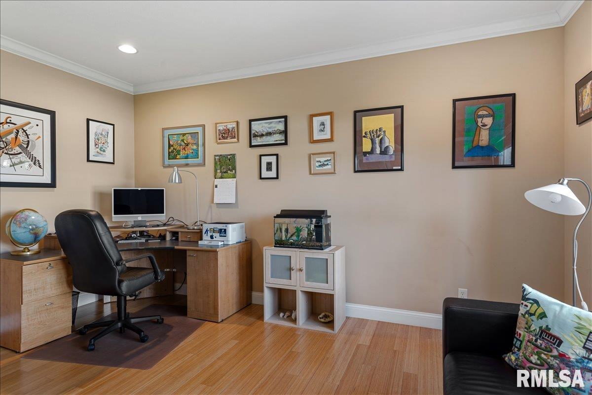 2333 Waterbury Pond Court Springfield, IL 62712 - Photo 3 of 66