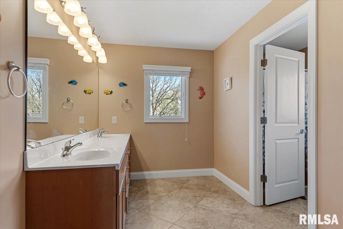 2333 Waterbury Pond Court Springfield, IL 62712 - Photo 37 of 66