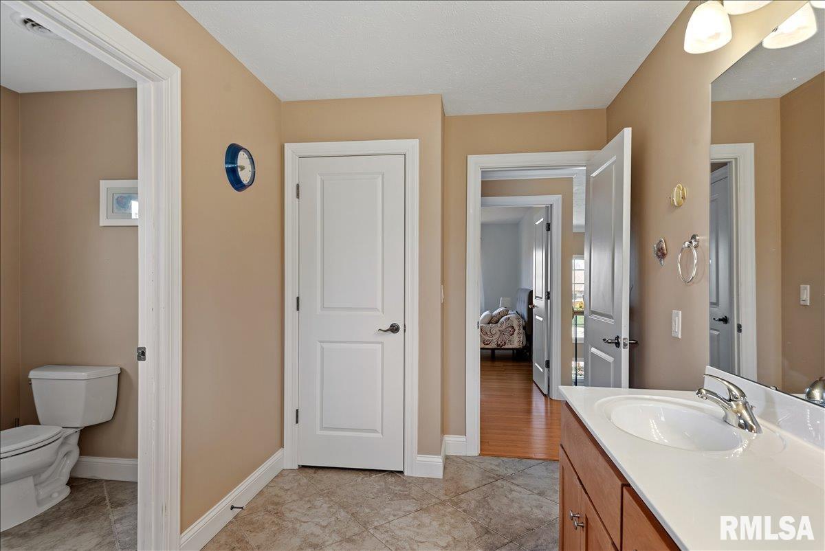 2333 Waterbury Pond Court Springfield, IL 62712 - Photo 38 of 66