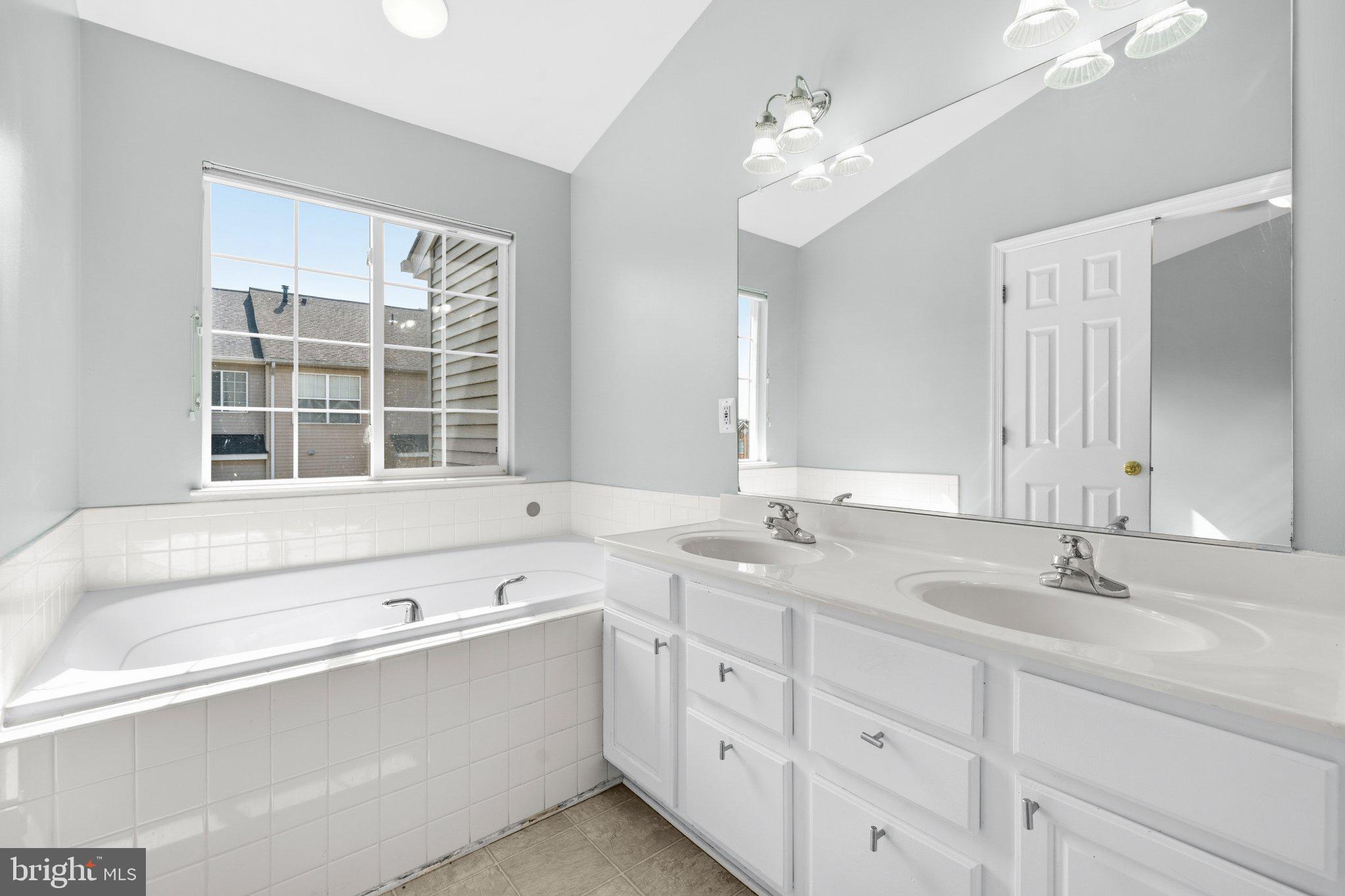 6687 Roderick Loop Gainesville, VA 20155 - Photo 22 of 46 Gallery Image 22