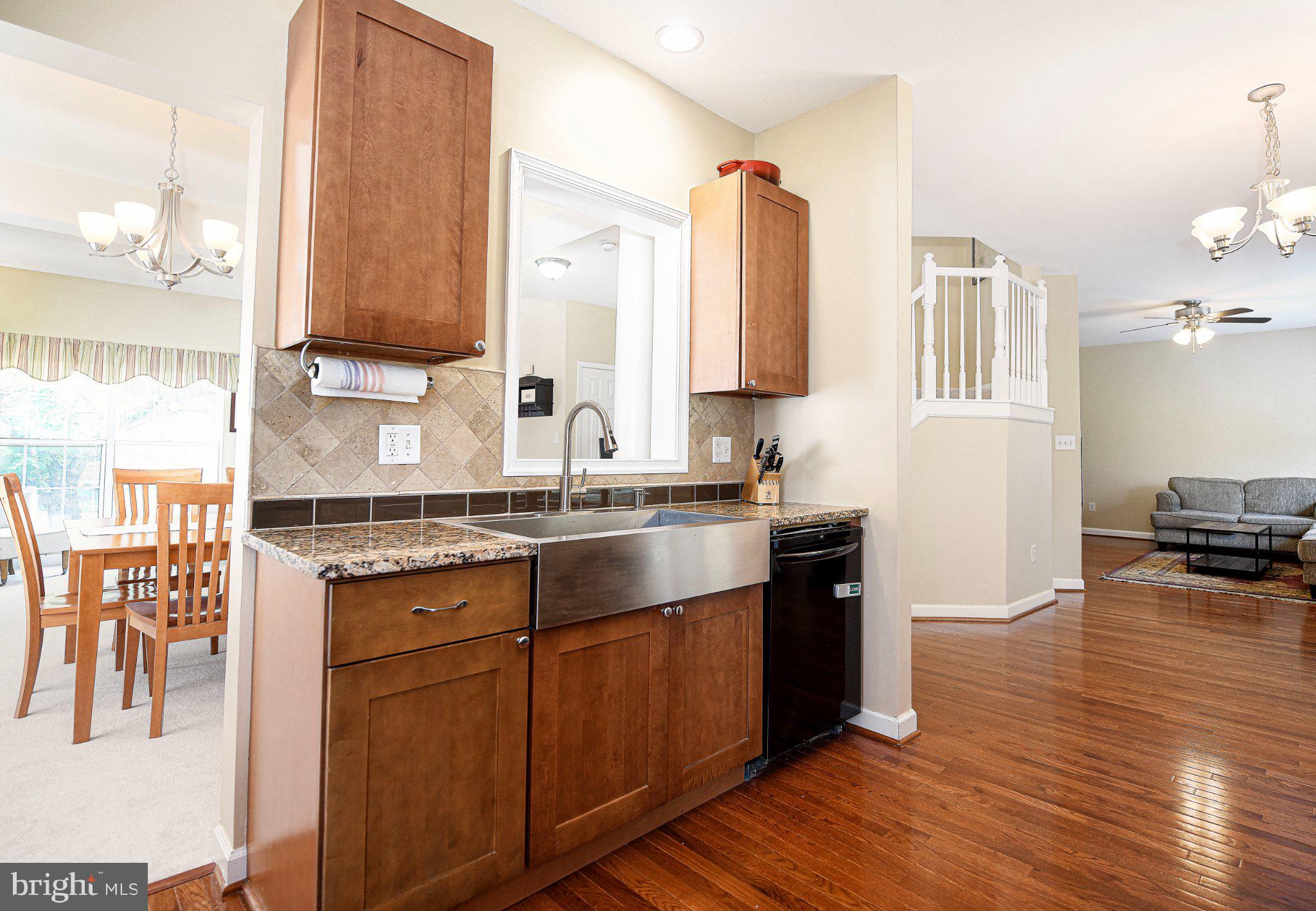 7809 Reston Lane Baltimore, MD 21237 - Photo 3 of 62