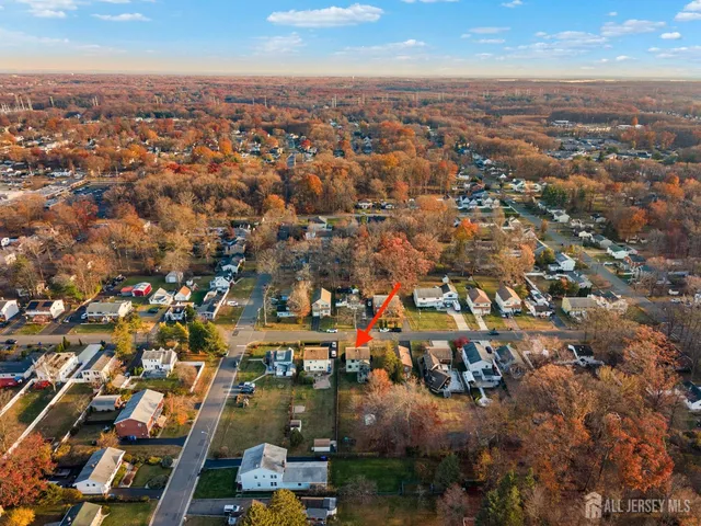 $615,000 | 1721 Holly Road, North Brunswick, NJ 08902