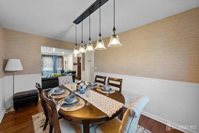 $615,000 | 1721 Holly Road, North Brunswick, NJ 08902