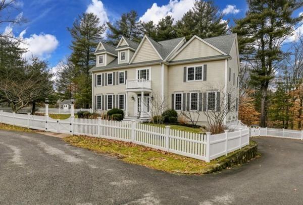 17 Camp Road Foxboro, MA 02035 - Photo 1 of 40 Gallery Image 1