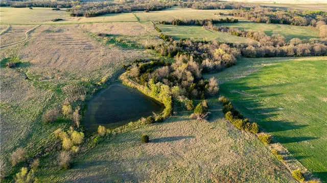 $3,770,175 | Dragoon Creek Road, Harveyville, KS 66431