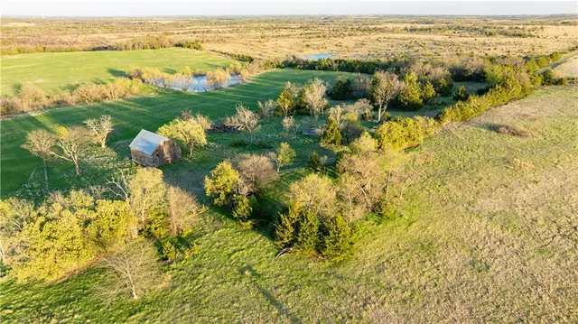 $3,770,175 | Dragoon Creek Road, Harveyville, KS 66431